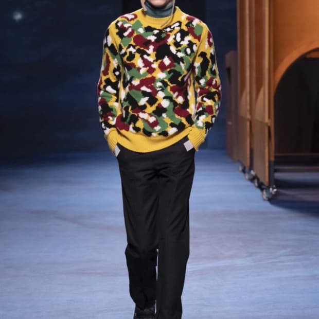 디올 피터도이그 카모플라주 캐시미어 스웨터
