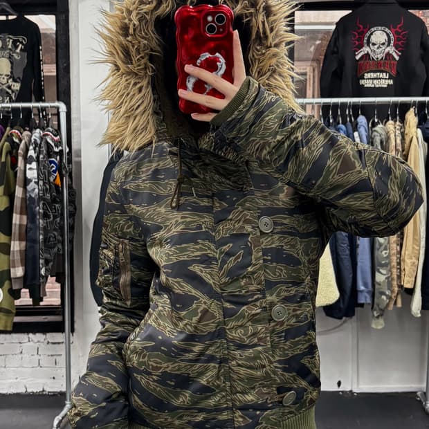 히스테릭 글래머 카모 N2B 퍼 후드 자켓