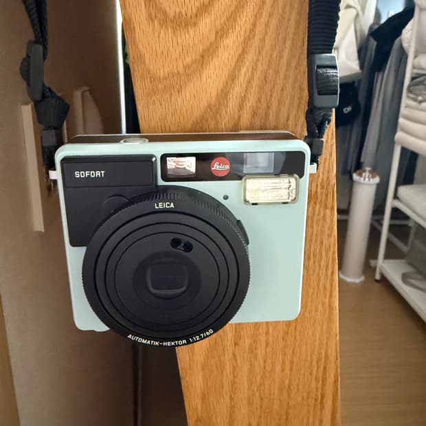 Leica Sofort 민트 / 라이카 즉석카메라 / 정품 스트랩 포함