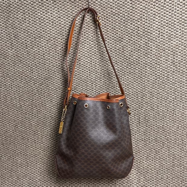 셀린느 마카담 버킷백