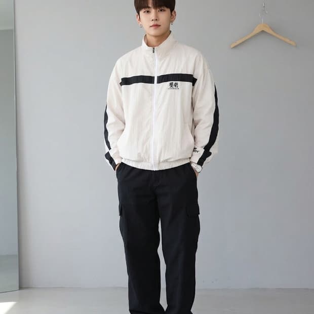 OVERWHELM (압도) 나일론 배색 바람막이 자켓