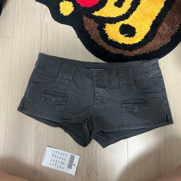 브랜디멜빌 로우라이즈 쇼츠 차콜