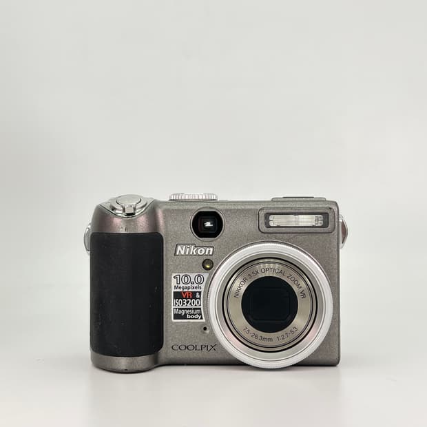 니콘 쿨픽스 Nikon COOLPIX P5000 실버