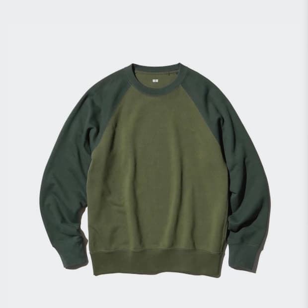 유니클로 올리브 맨투맨