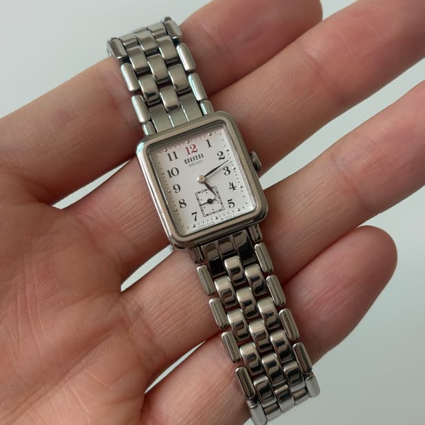1990s Nouveau Silver Square Ladies Quart