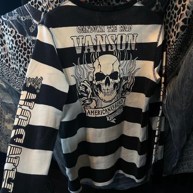 밴슨 블랙화이트 슬리브티