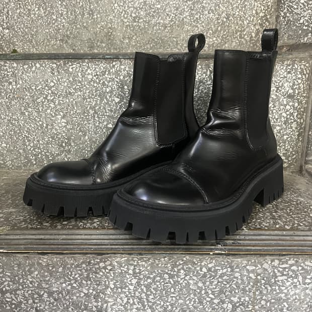 발렌시아가 트랙터 20mm 첼시 블랙 부츠