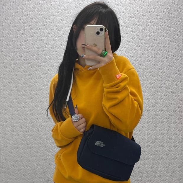 노스페이스 올드스쿨 스포티 네이비 크로스백 C07989