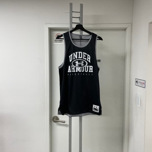 언더아머 매쉬 나시 S