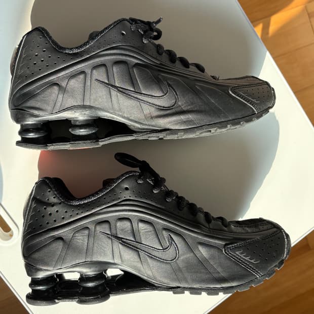 나이키 샥스 r4 블랙 250