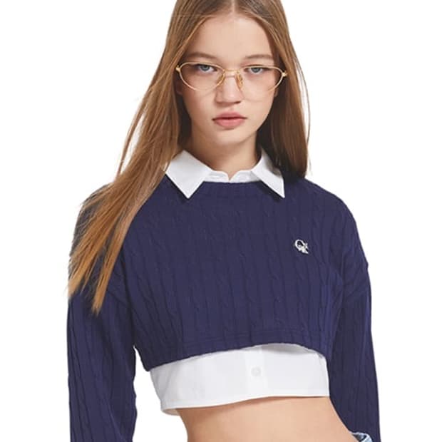 크랭크 꽈배기 크롭 니트