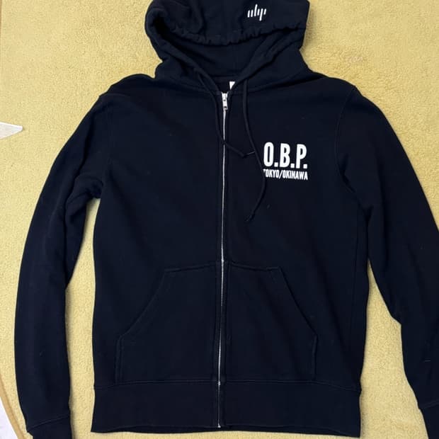도쿄 오키니와 블랙 후드집업 