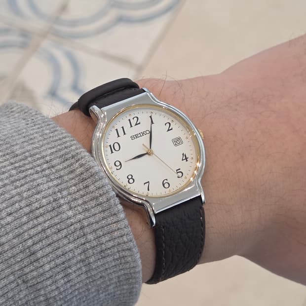 세이코 빈티지 쿼츠 8090년대 시계