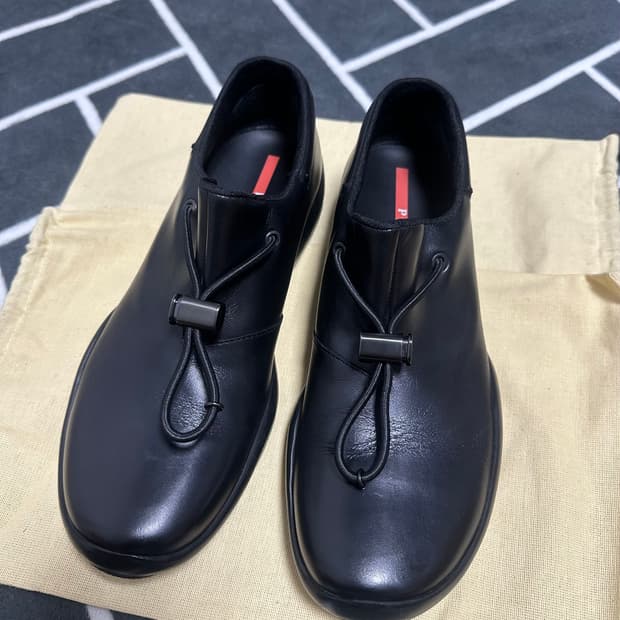 prada 토글 슬립온 41사이즈 블랙