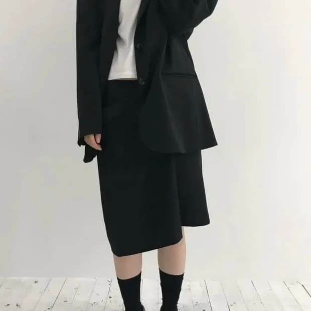 garden classic wrap skirt black