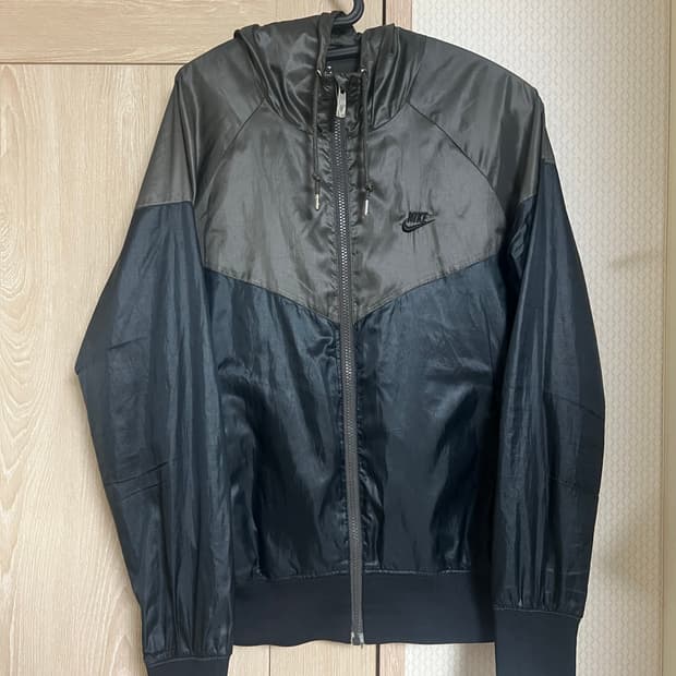 나이키 블랙 차콜 윈드브레이커 바람막이