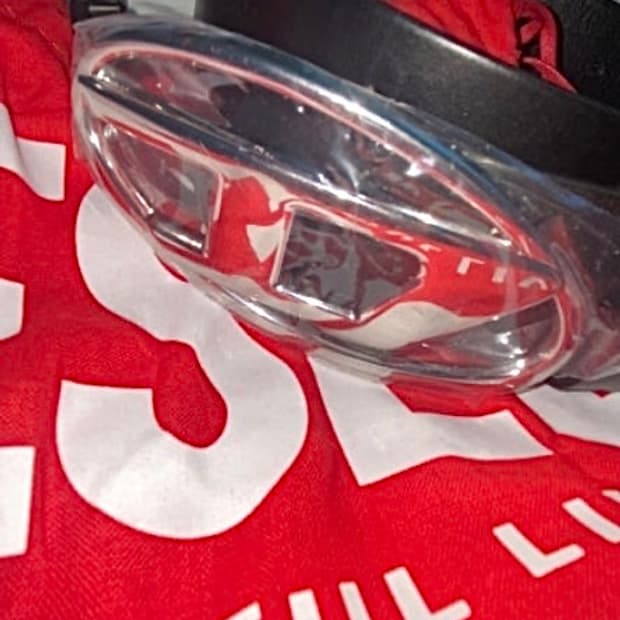 디젤 D 로고 벨트