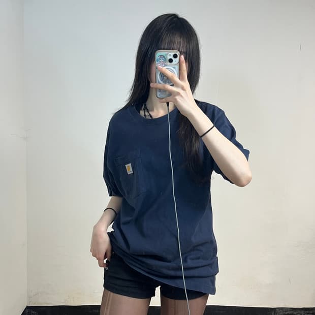 Carhartt navy t-shirt