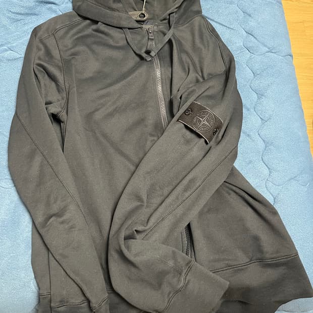 스톤아일랜드 고스트피스 후드집업