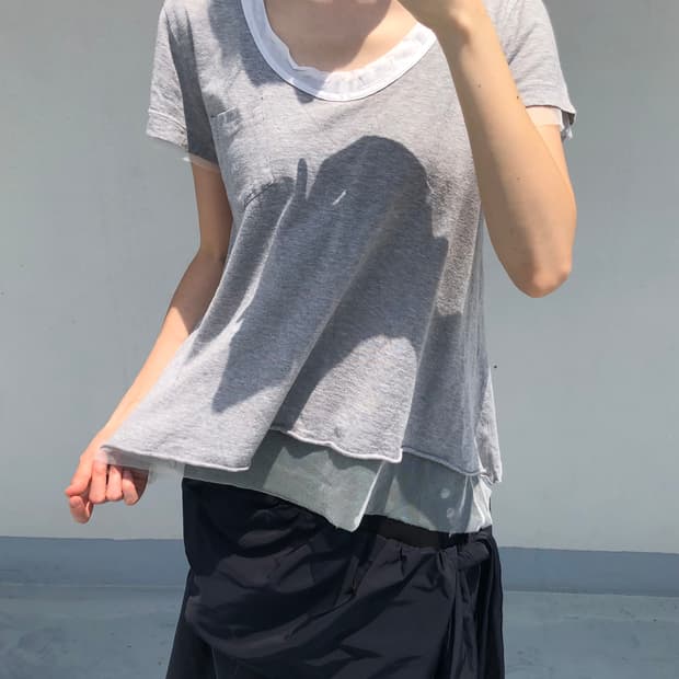 사카이럭 프릴 티셔츠