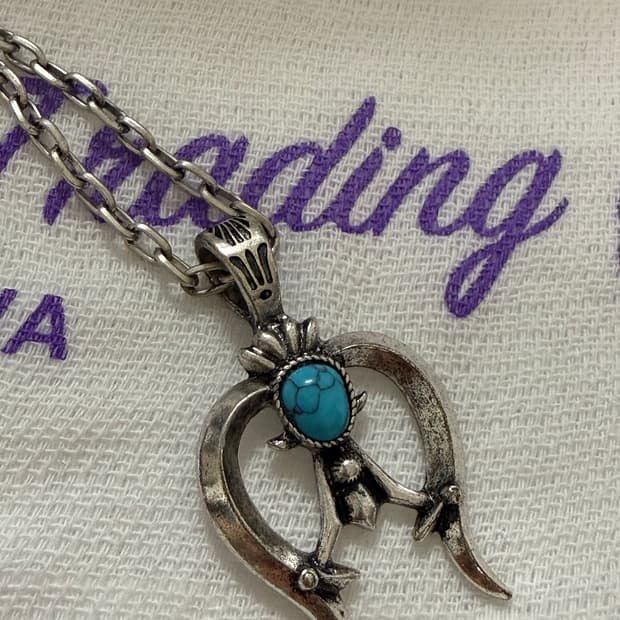 터키석 삼지창 목걸이