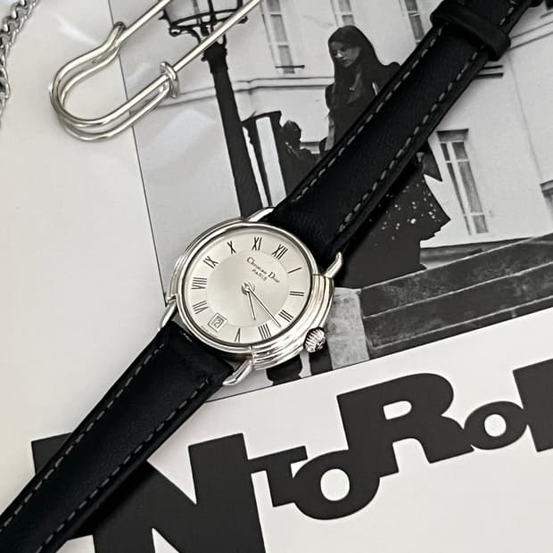 Christian Dior 디올 실버 라운드 데이트 시계