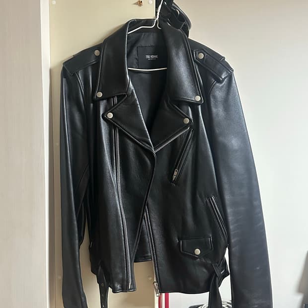 206옴므 가죽자켓 52사이즈 팝니다