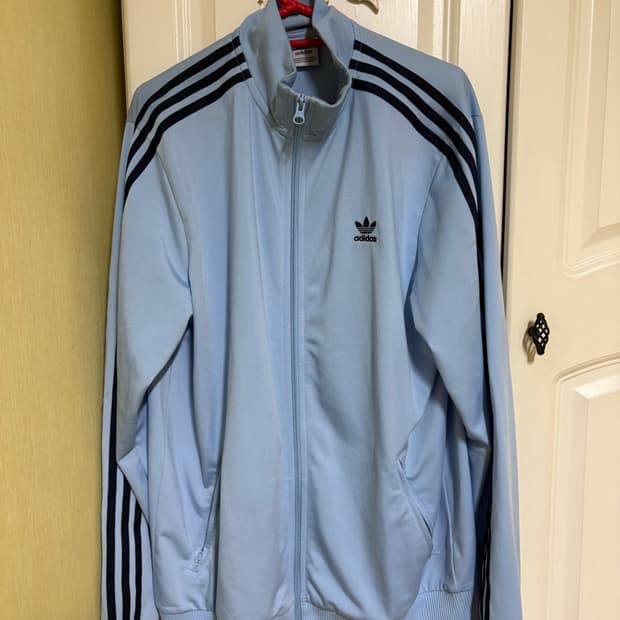하늘색 아디다스 트레이닝 셋업
