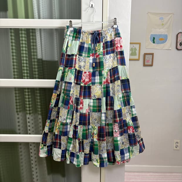 민트 플라워 패치 롱 스커트