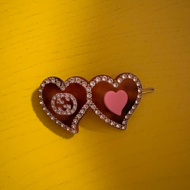 구찌 하트 헤어핀