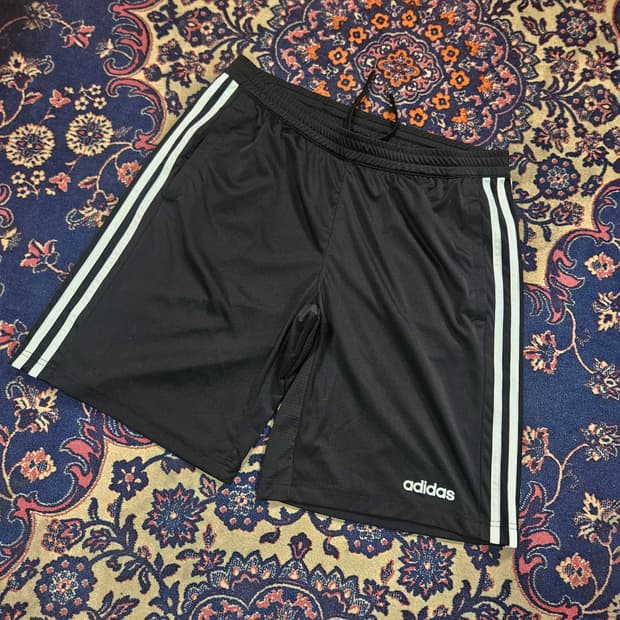 아디다스(Adidas) 클리마쿨 유광 저지 반바지