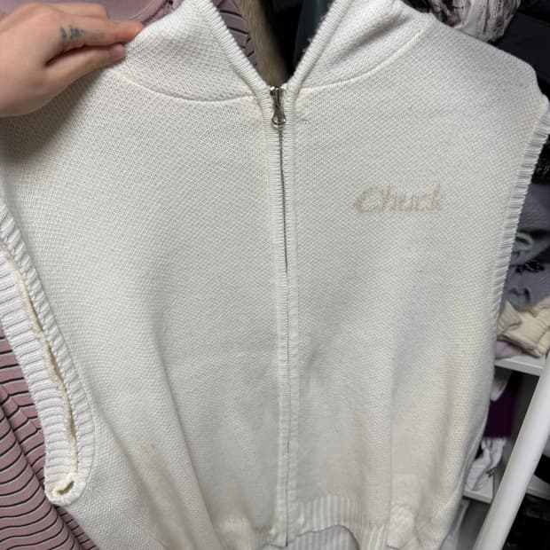 Chuck 후드베스트