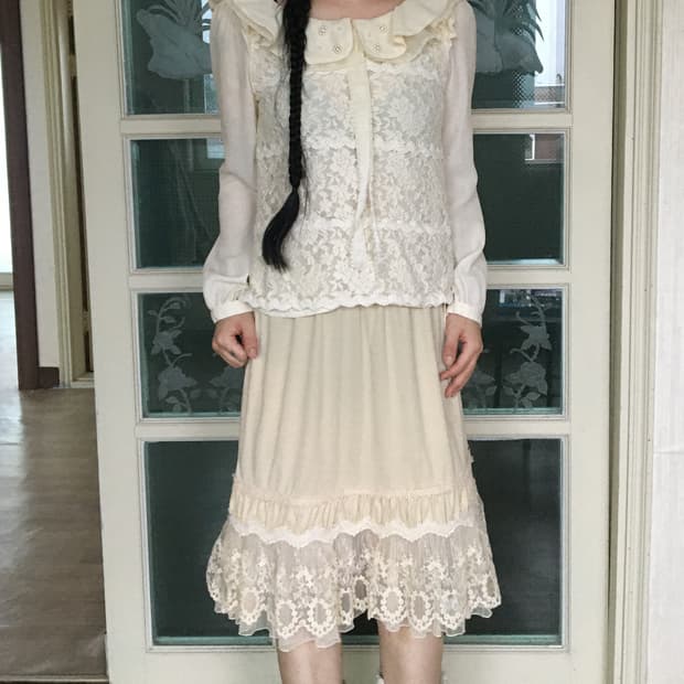 Liz Lisa lace blouse