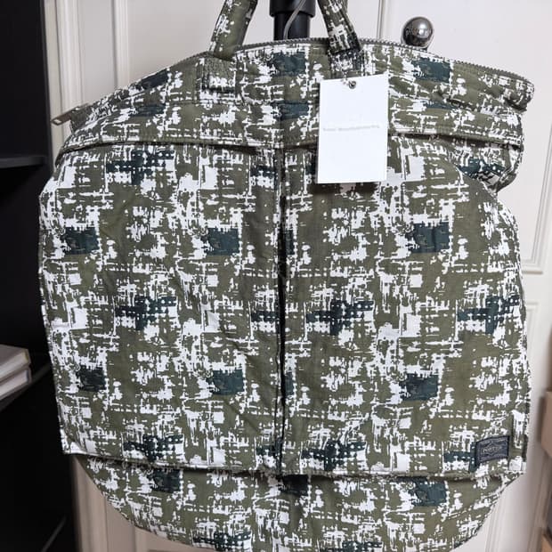 포터 화이트마운트니어링 콜라보 헬멧백 요시다포터