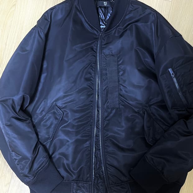 유니클로 질샌더 J+ ma-1 자켓 블랙 L사이즈