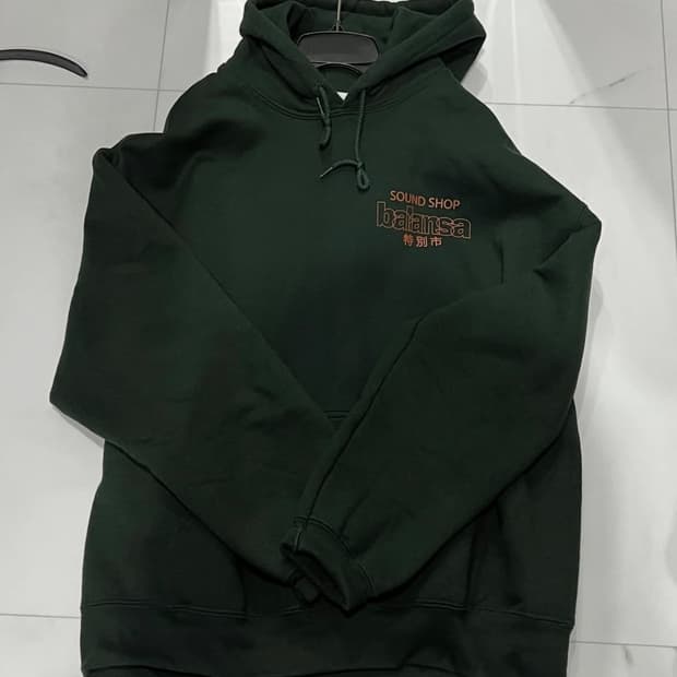 발란사 후드티 