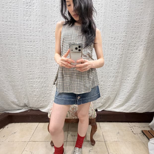check pleats sleeveless