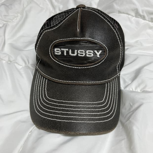 스투시 로우프로 트러커캡 브라운