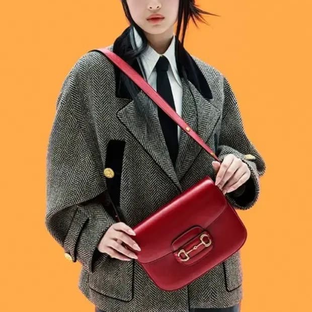 구찌 울 해링본 코트