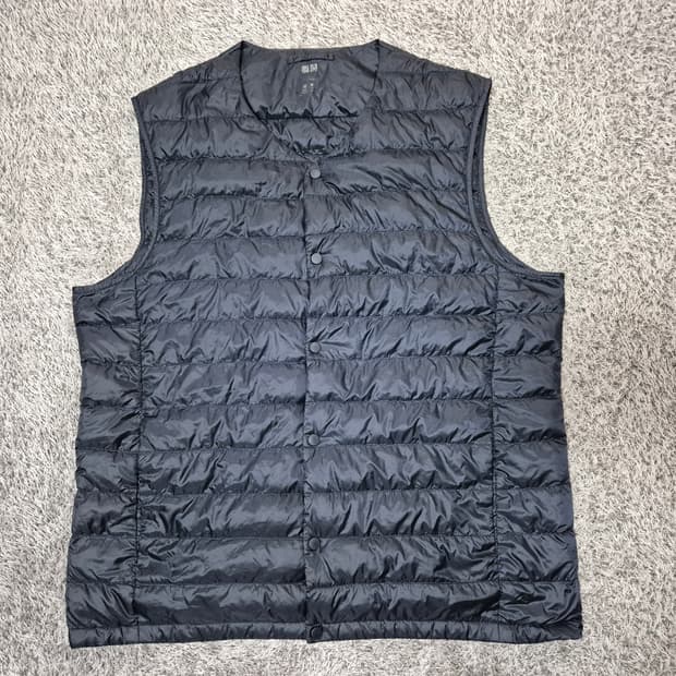 유니클로 남성 경량 다운 패딩조끼 네이비 L