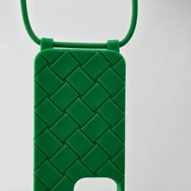 보테가베네타 아이폰 13프로 케이스