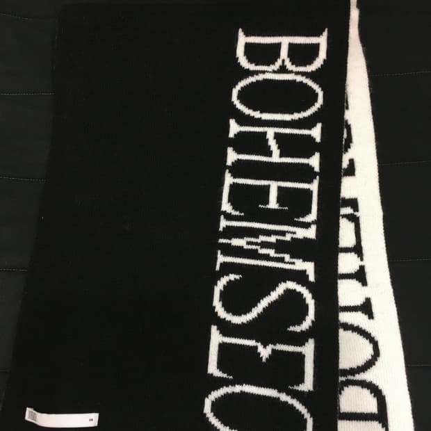 보헤미안 서울 JACQUARD KINT MUFFLER BLACK&IVOR