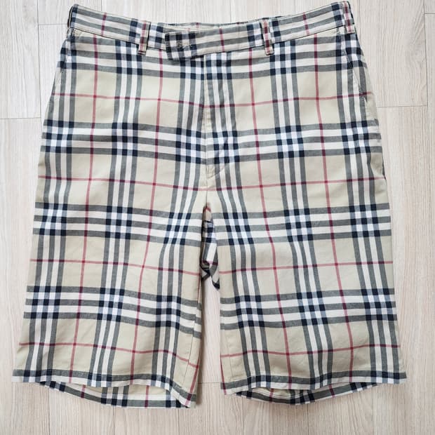 버버리 빈티체크반바지(34