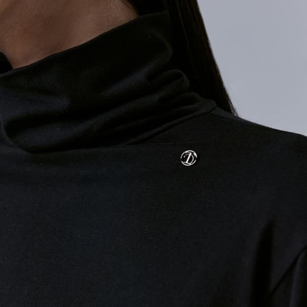 High-neck Finger Hole Long Sleeve