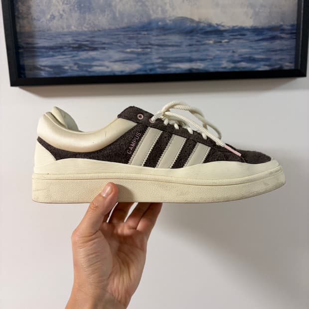 [265] 아디다스 배드버니 캠퍼스