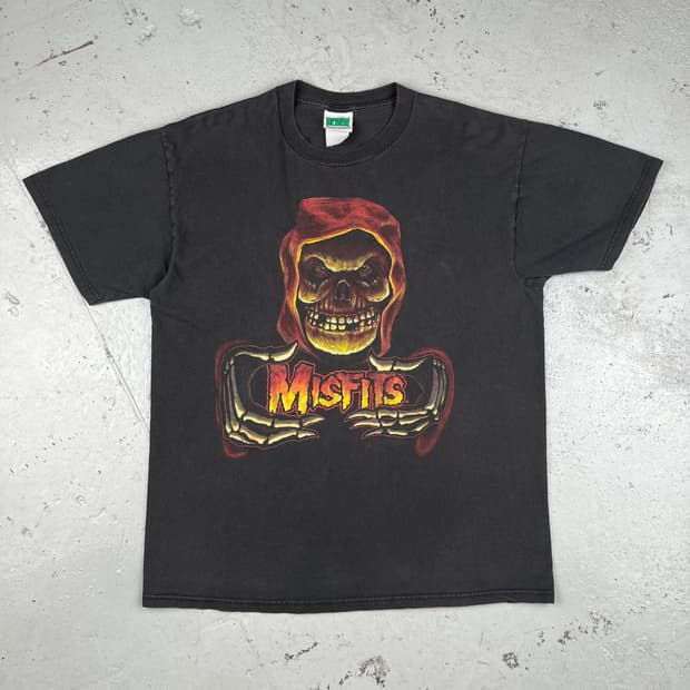 미스핏츠 Crimson Ghost Skull Face Lit 반팔