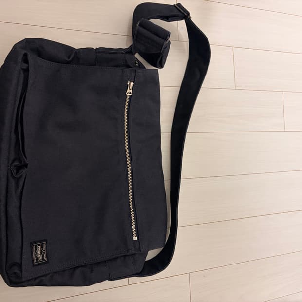 요시다포터 스모키 크로스백 (네이비)