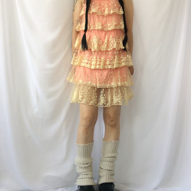Lace layer sleeveless onepiece