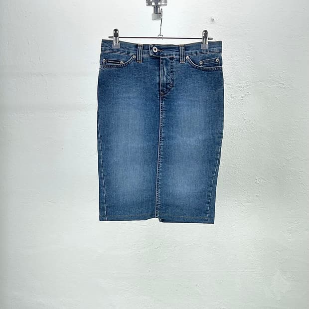 돌체 앤 가바나 연청 데님 미디 스커트