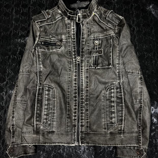 “Vintage” 00’s Rare Design Metal Coated 